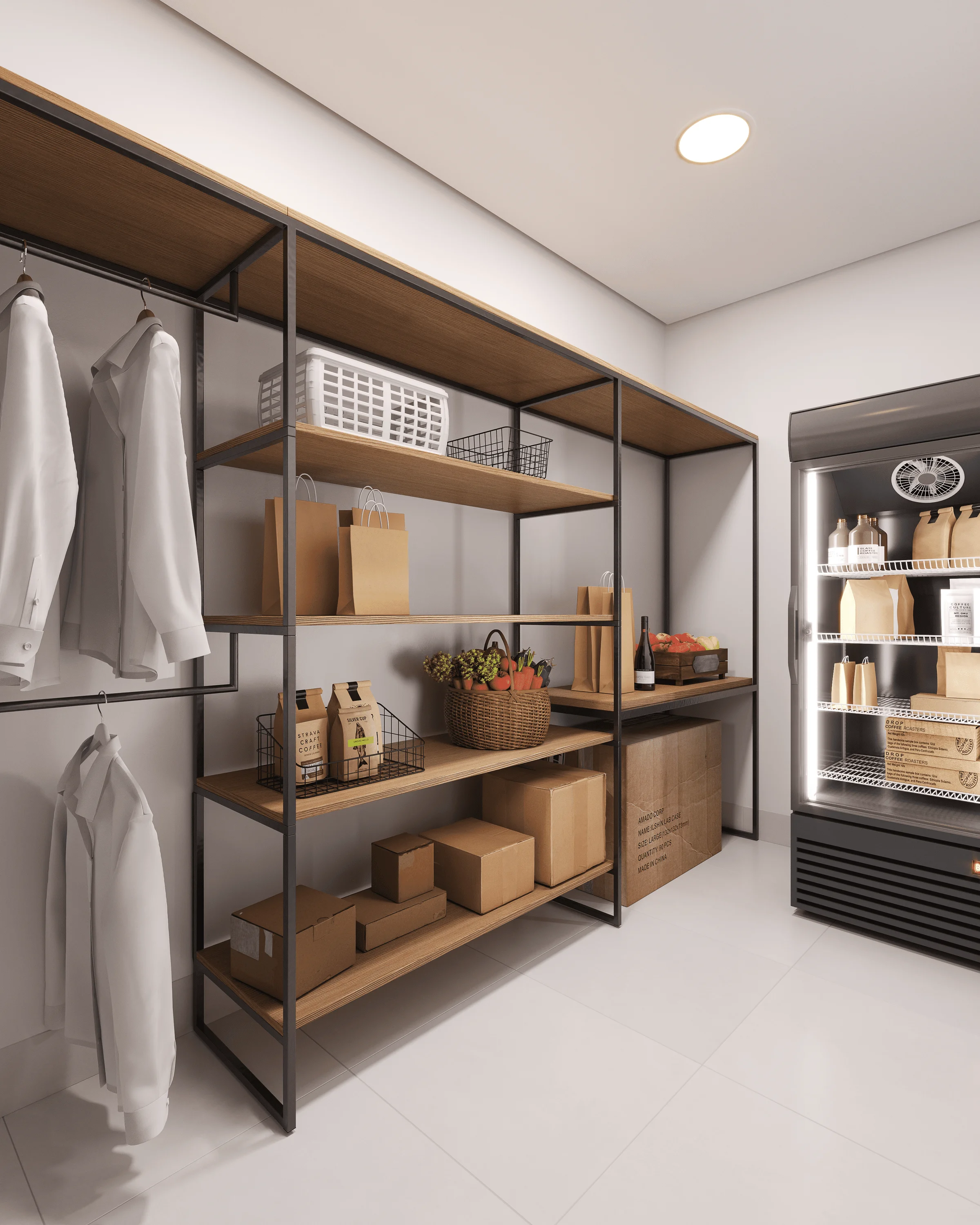 Espaço delivery com estantes metálicas e de madeira para armazenamento de encomendas e refrigerador expositor
