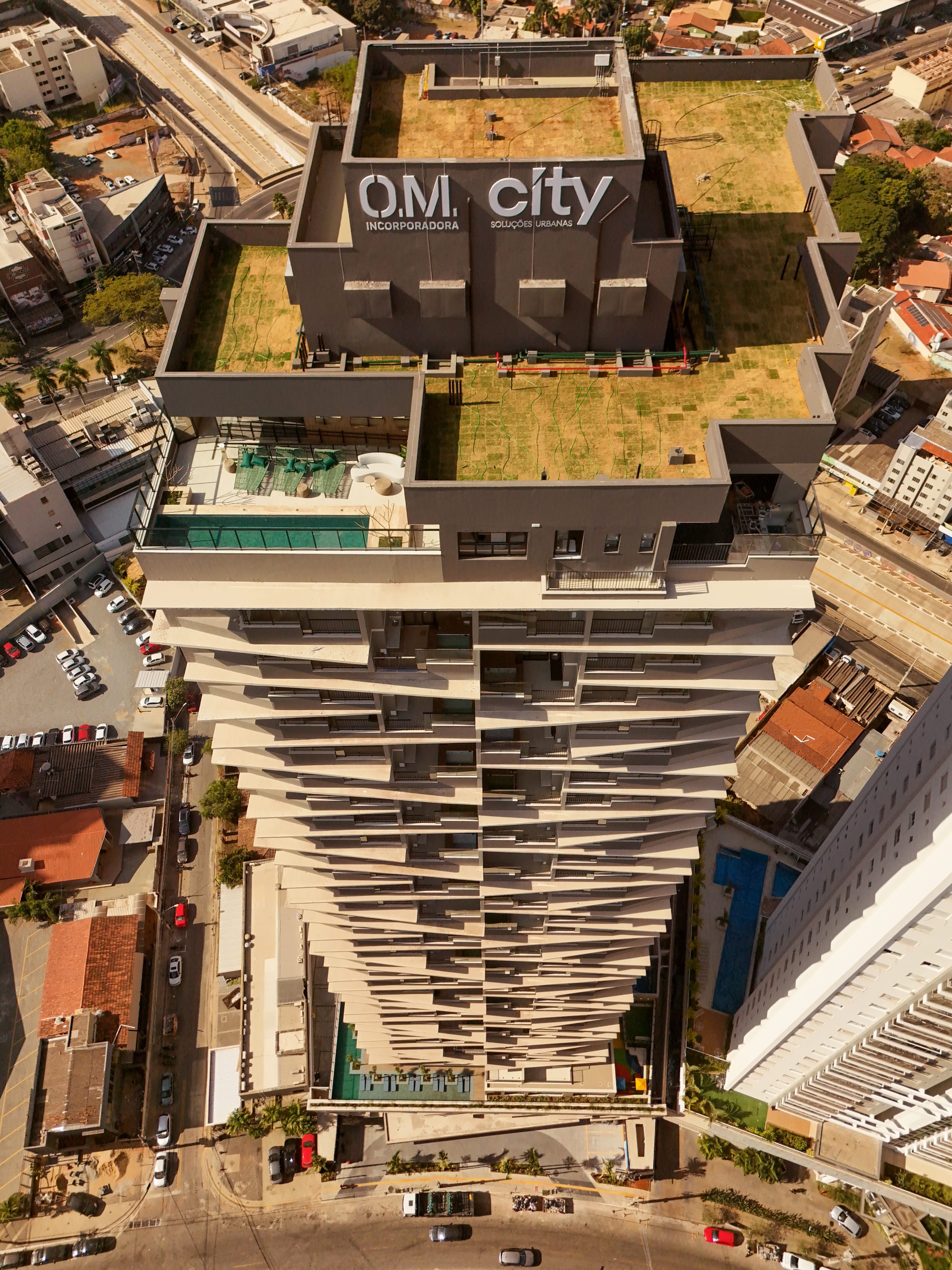 2025 — 07 — 25 CITY — AZURE (12)